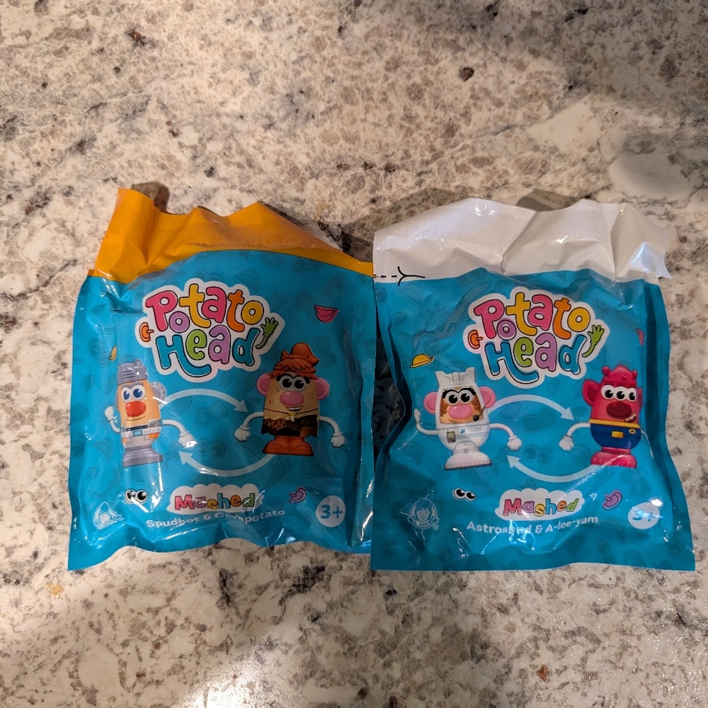 🔥$5 if bundled🔥2 Wendys Kids Meal Potato Head Toys
